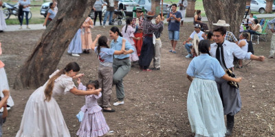 DÍA DE LA TRADICIÓN, FOLKLORE, DANZAS, JOSE HERNANDEZ, ARGENTINA, INTENDENCIA ISSA