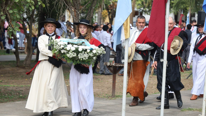 DÍA DE LA TRADICIÓN, FOLKLORE, DANZAS, JOSE HERNANDEZ, ARGENTINA, INTENDENCIA ISSA